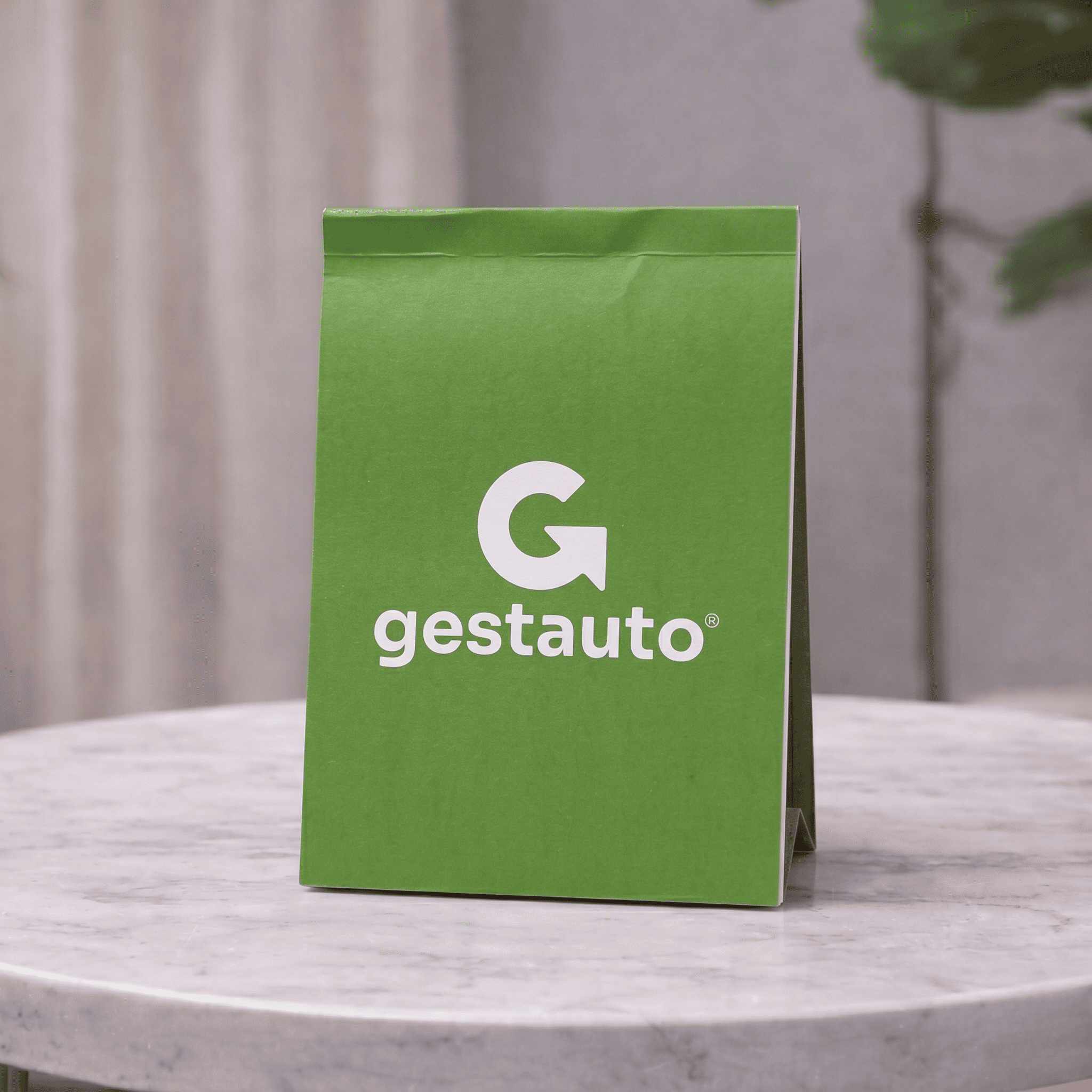 Bloco de anotação personalizado com acabamento profissional